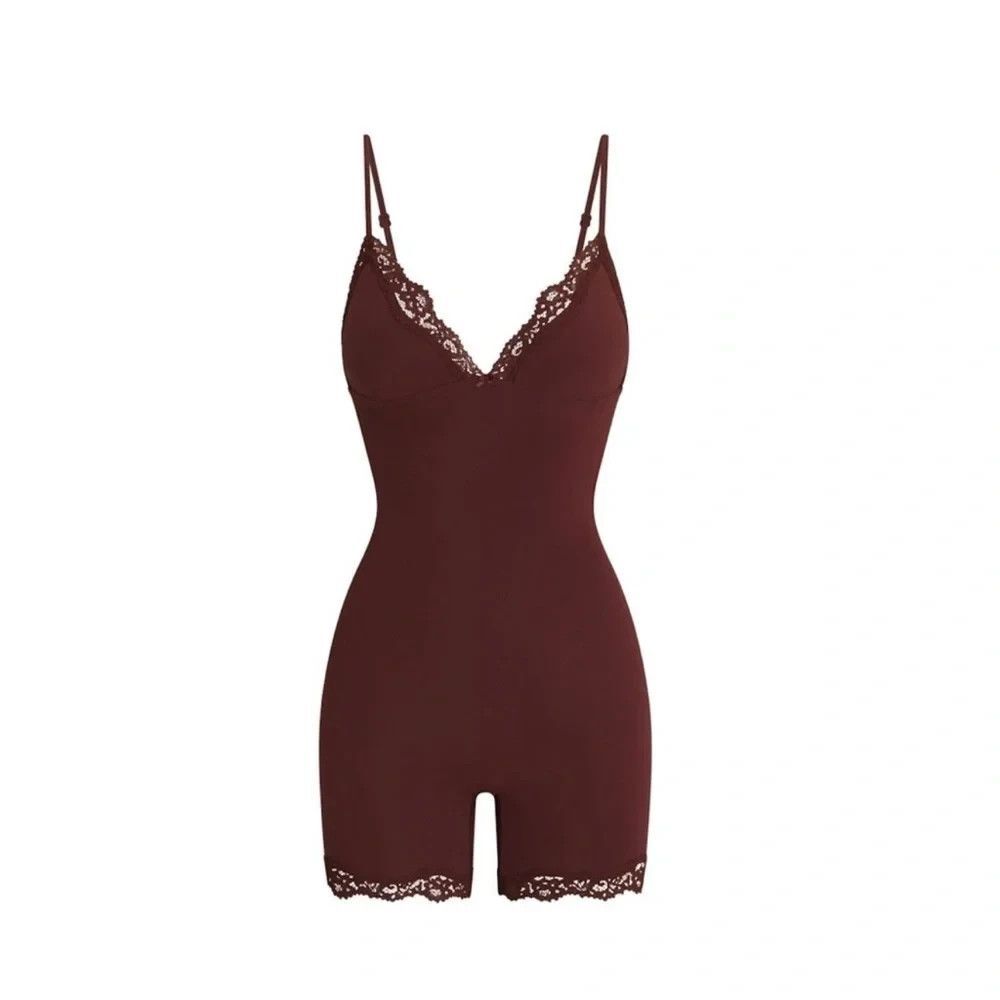 Women's SKIMS Fits Everybody Lace Trim Triangle Romper in Oxblood Size XL - Picture 5 of 13
